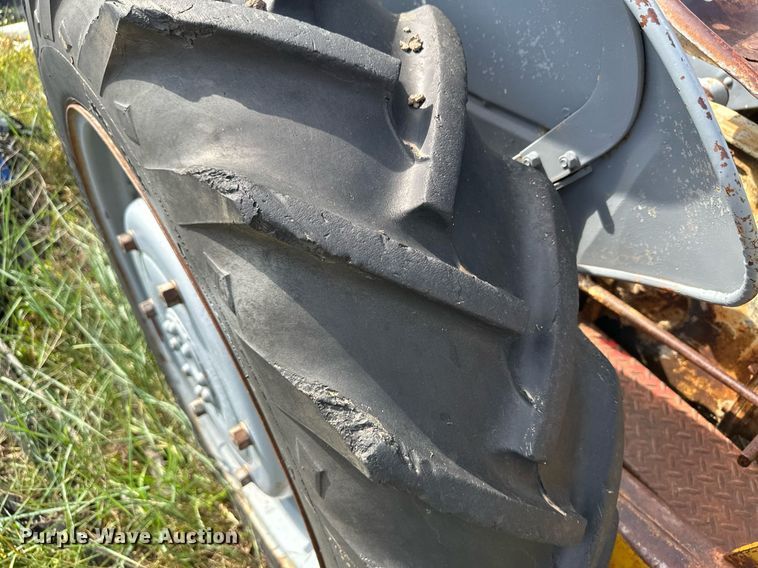 image for item NY9203 Ford  tractor