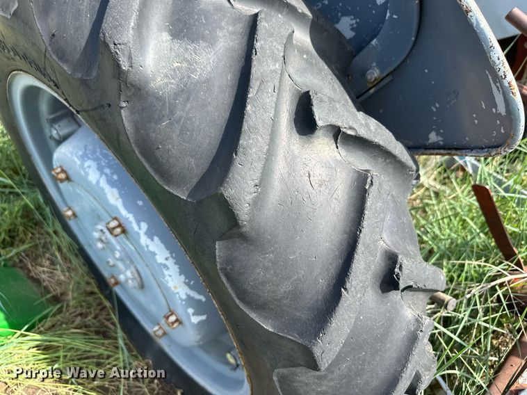 image for item NY9203 Ford  tractor