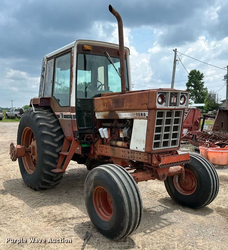 image for item OG9021 International 1586  tractor