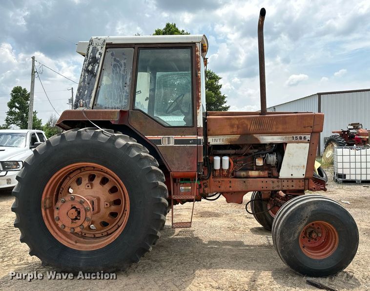 image for item OG9021 International 1586  tractor