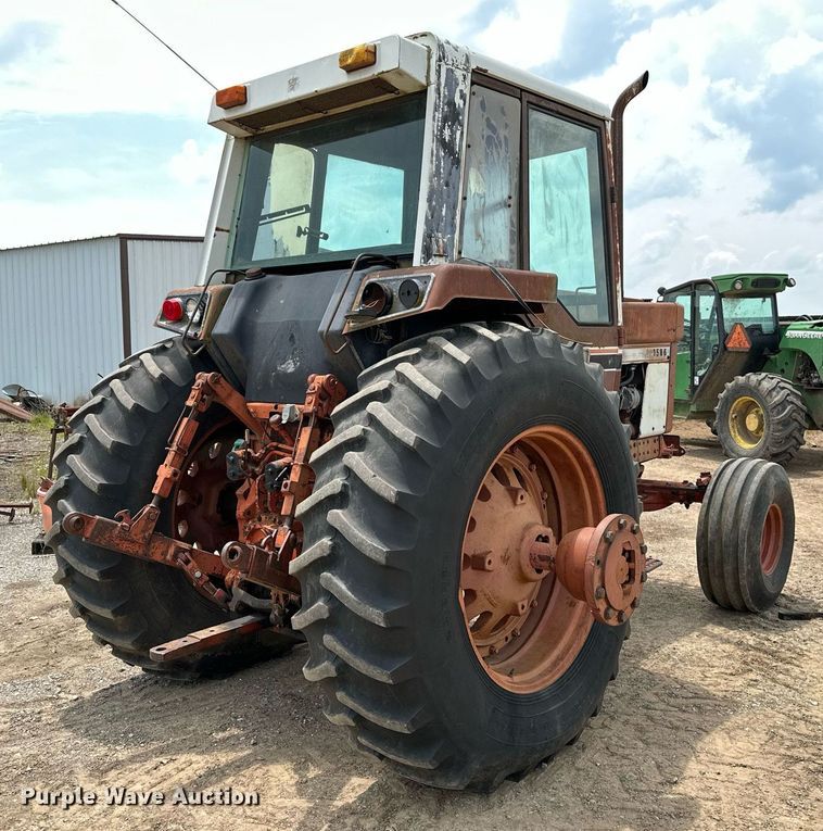 image for item OG9021 International 1586  tractor
