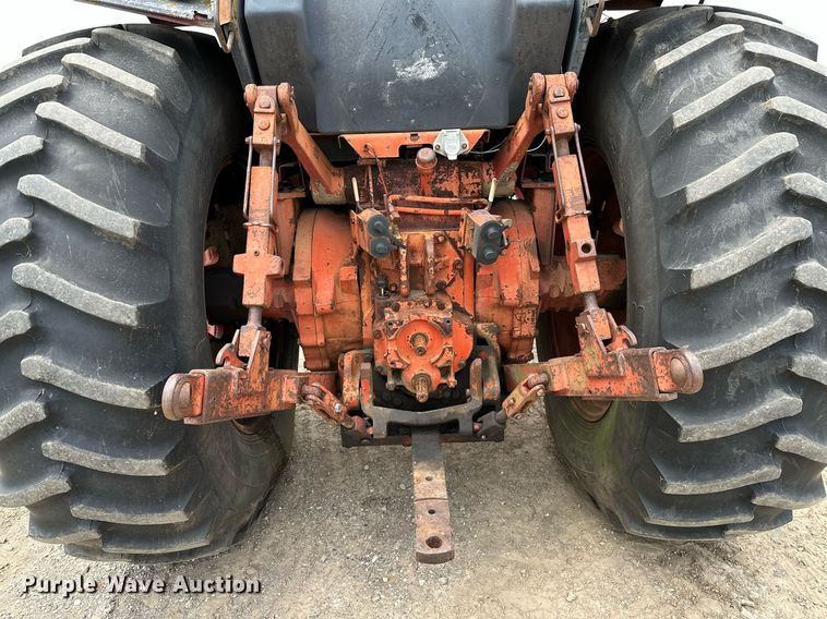 image for item OG9021 International 1586  tractor