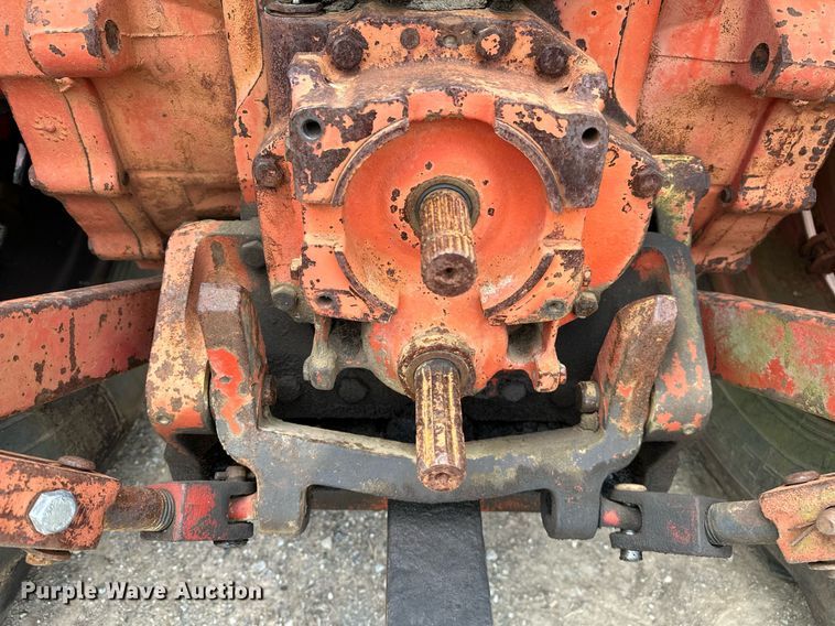 image for item OG9021 International 1586  tractor