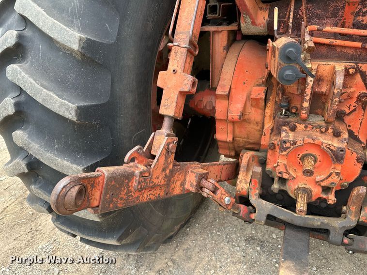 image for item OG9021 International 1586  tractor