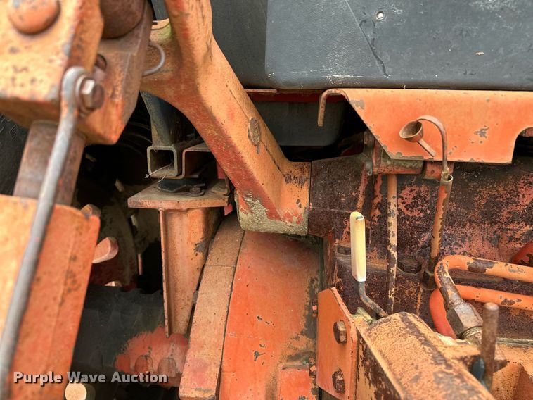 image for item OG9021 International 1586  tractor