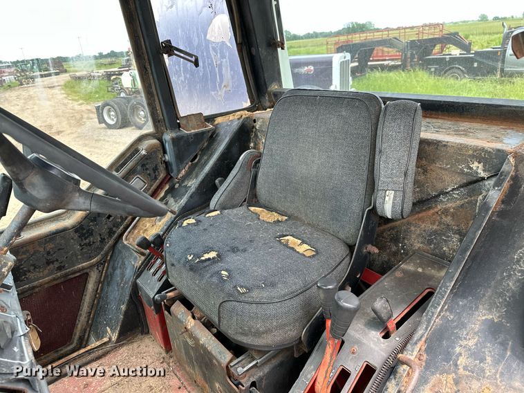 image for item OG9021 International 1586  tractor