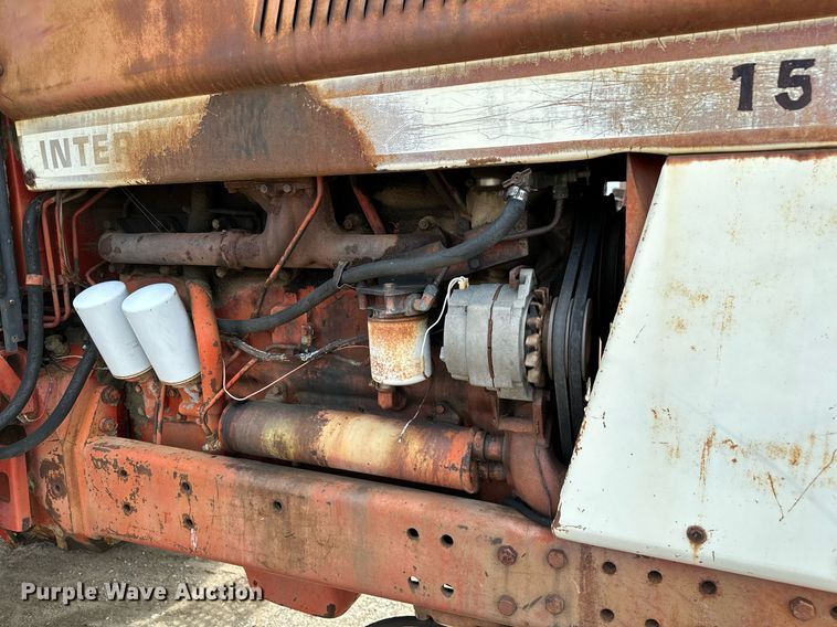 image for item OG9021 International 1586  tractor