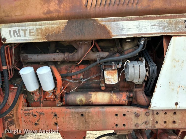 image for item OG9021 International 1586  tractor