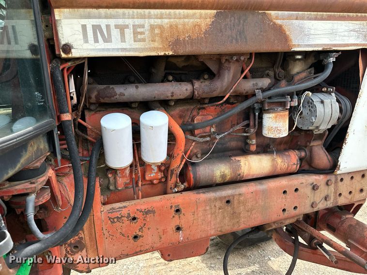 image for item OG9021 International 1586  tractor