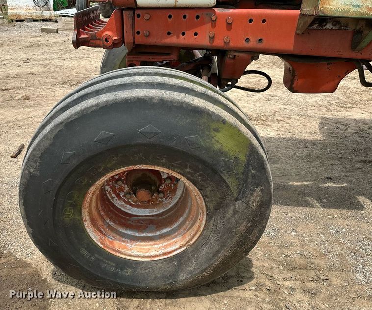 image for item OG9021 International 1586  tractor