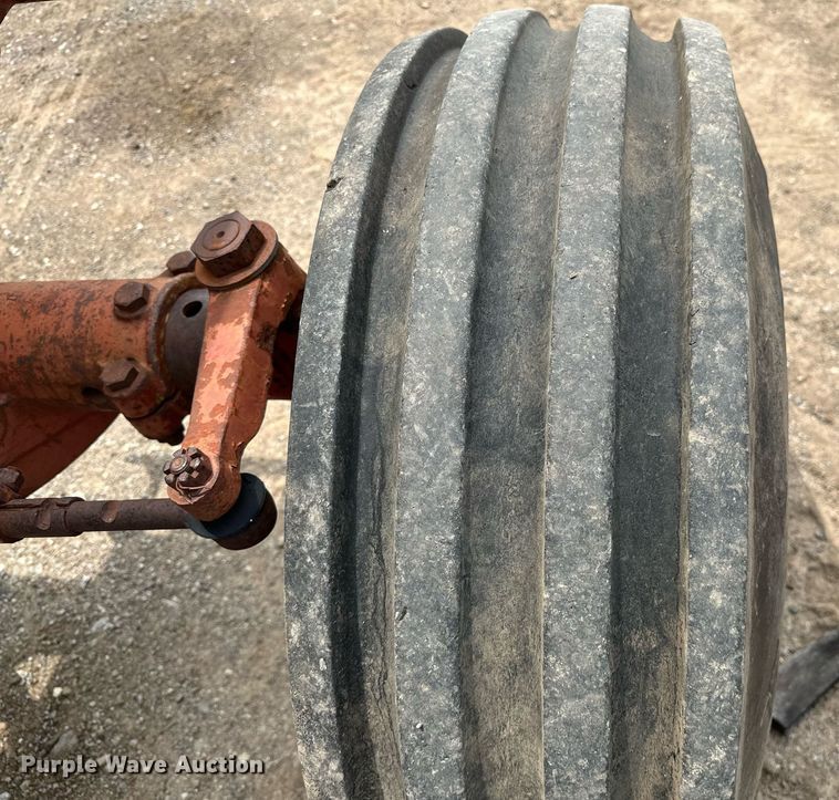 image for item OG9021 International 1586  tractor