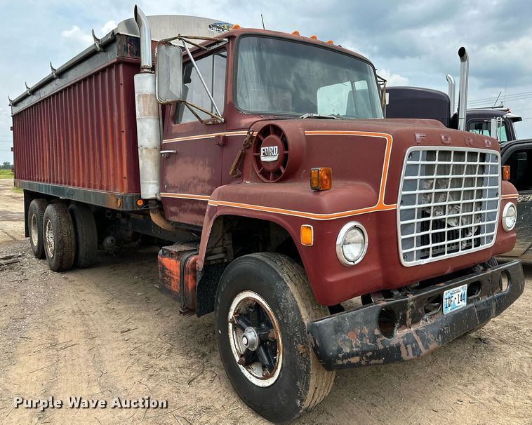 image for item OG9022 1973 Ford  grain truck