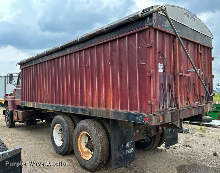 image for item OG9022 1973 Ford  grain truck