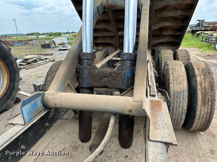 image for item OG9022 1973 Ford  grain truck