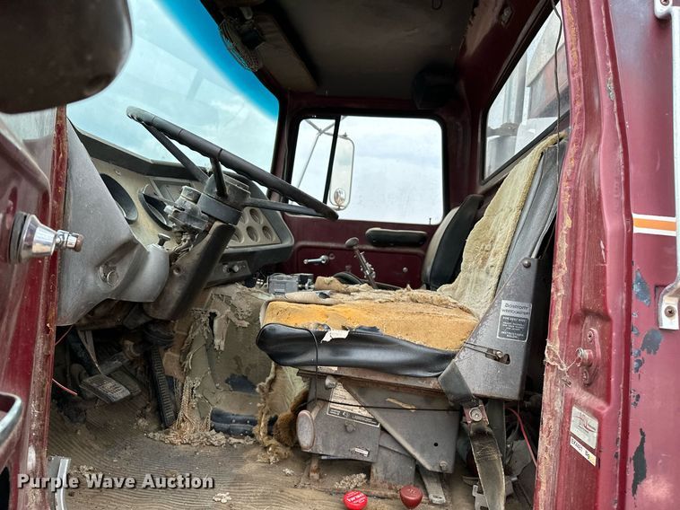 image for item OG9022 1973 Ford  grain truck