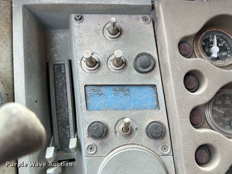 image for item OG9022 1973 Ford  grain truck