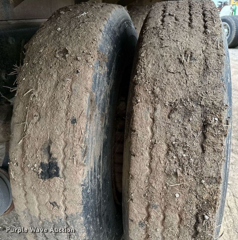 image for item OG9022 1973 Ford  grain truck