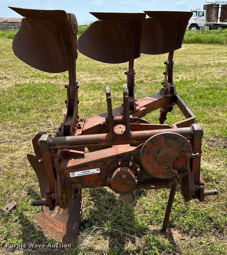 image for item OG9033 Three bottom two-way plow