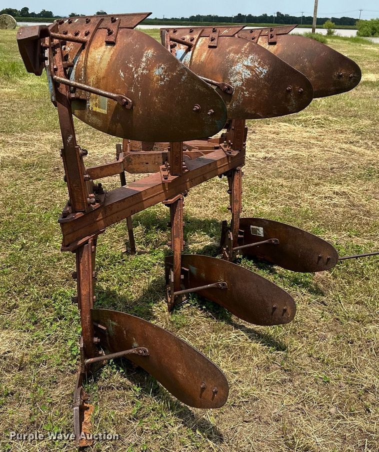 image for item OG9033 Three bottom two-way plow