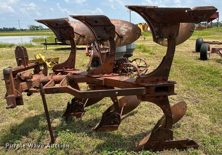 image for item OG9033 Three bottom two-way plow