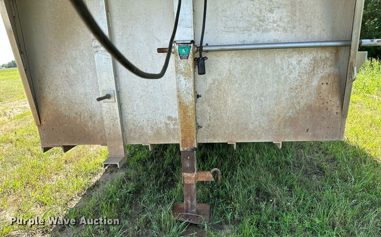 image for item OG9050 C&M  livestock trailer