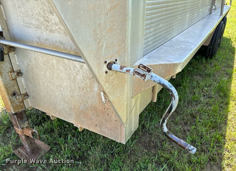 image for item OG9050 C&M  livestock trailer