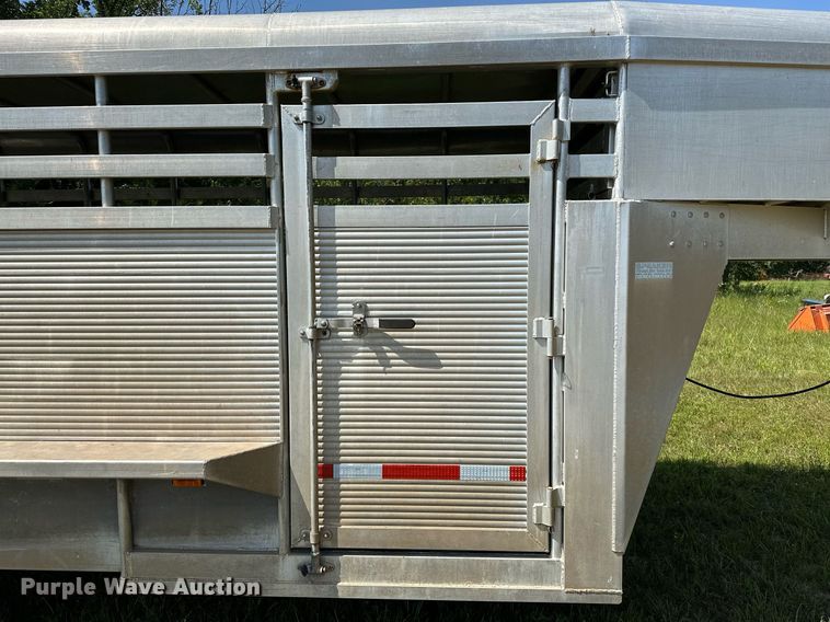 image for item OG9050 C&M  livestock trailer