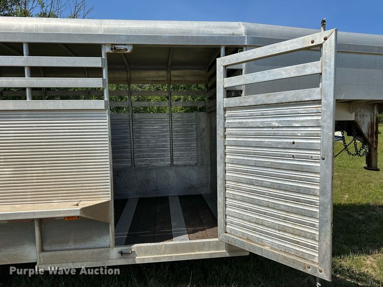 image for item OG9050 C&M  livestock trailer