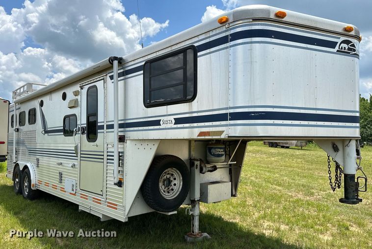 image for item OG9052 1996 Sundowner Siesta  horse trailer