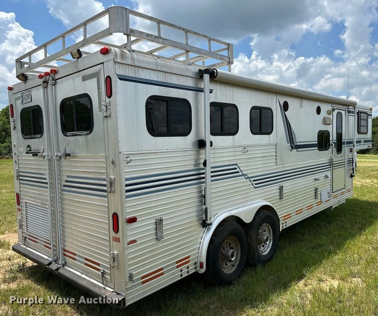 image for item OG9052 1996 Sundowner Siesta  horse trailer