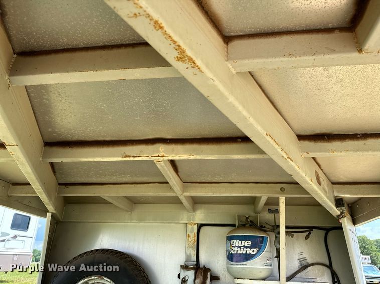 image for item OG9052 1996 Sundowner Siesta  horse trailer