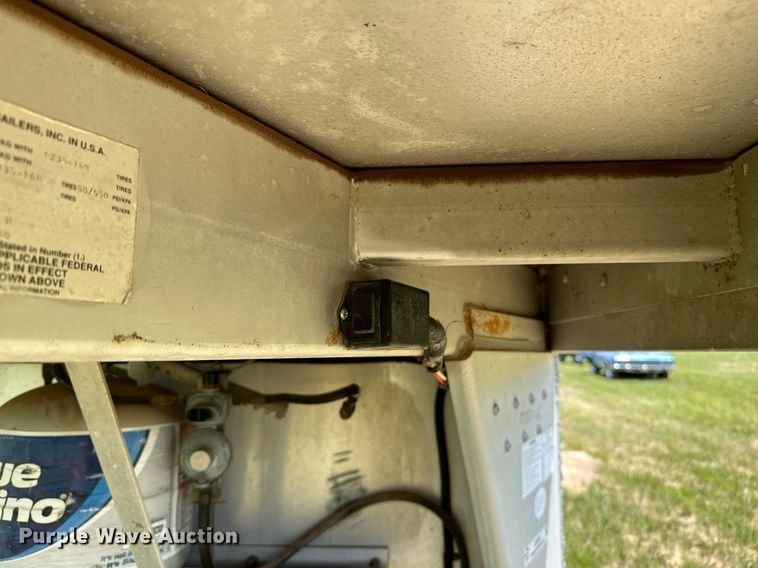 image for item OG9052 1996 Sundowner Siesta  horse trailer