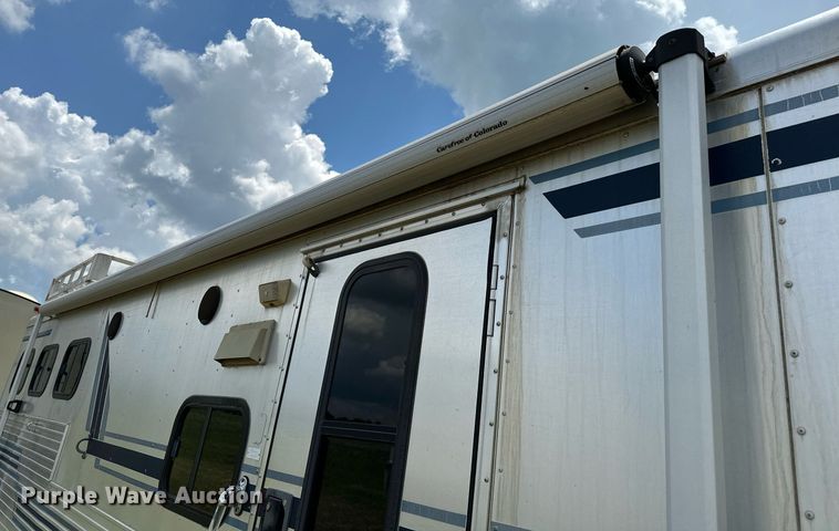 image for item OG9052 1996 Sundowner Siesta  horse trailer