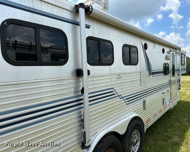 image for item OG9052 1996 Sundowner Siesta  horse trailer