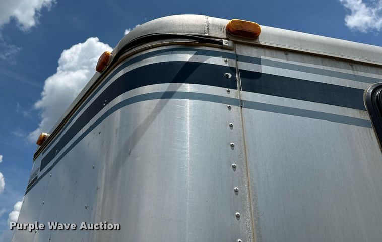 image for item OG9052 1996 Sundowner Siesta  horse trailer