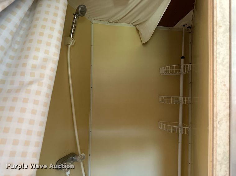 image for item OG9052 1996 Sundowner Siesta  horse trailer