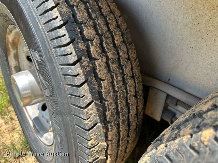 image for item OG9052 1996 Sundowner Siesta  horse trailer