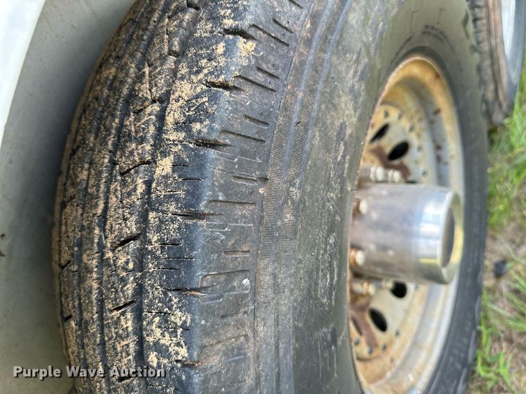 image for item OG9052 1996 Sundowner Siesta  horse trailer