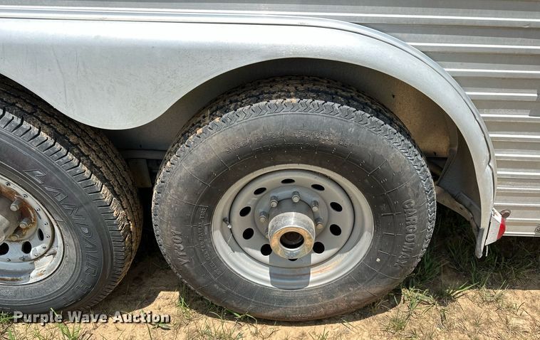 image for item OG9052 1996 Sundowner Siesta  horse trailer