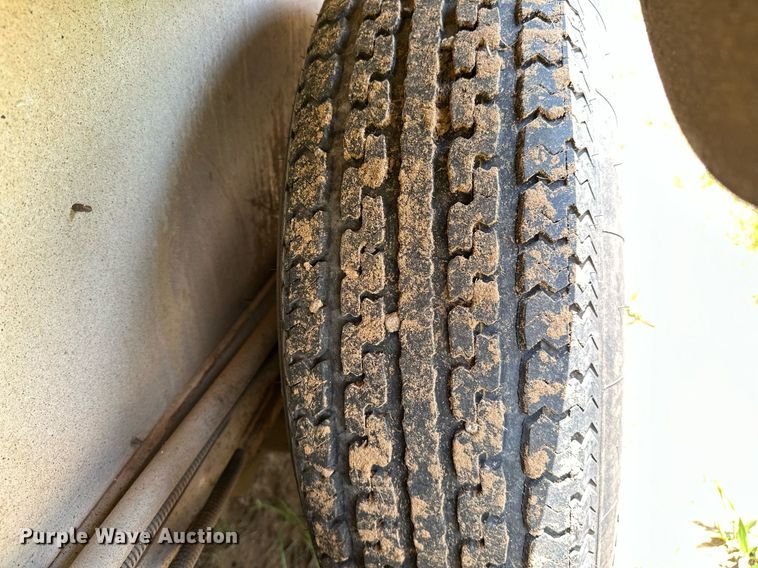 image for item OG9052 1996 Sundowner Siesta  horse trailer