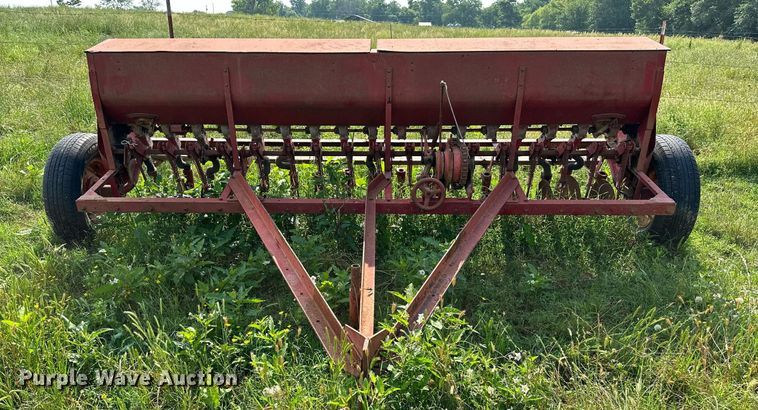 image for item OG9058 Massey Ferguson 33  grain drill