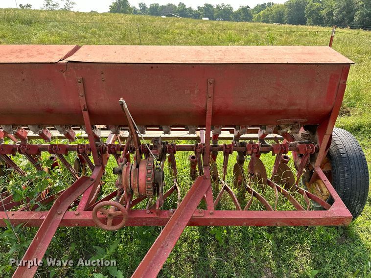 image for item OG9058 Massey Ferguson 33  grain drill