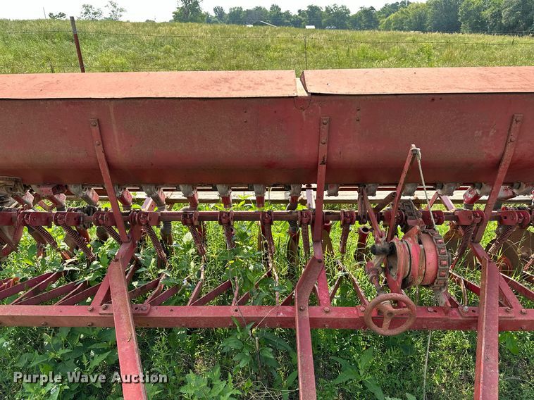 image for item OG9058 Massey Ferguson 33  grain drill