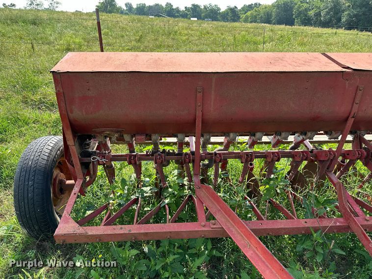 image for item OG9058 Massey Ferguson 33  grain drill