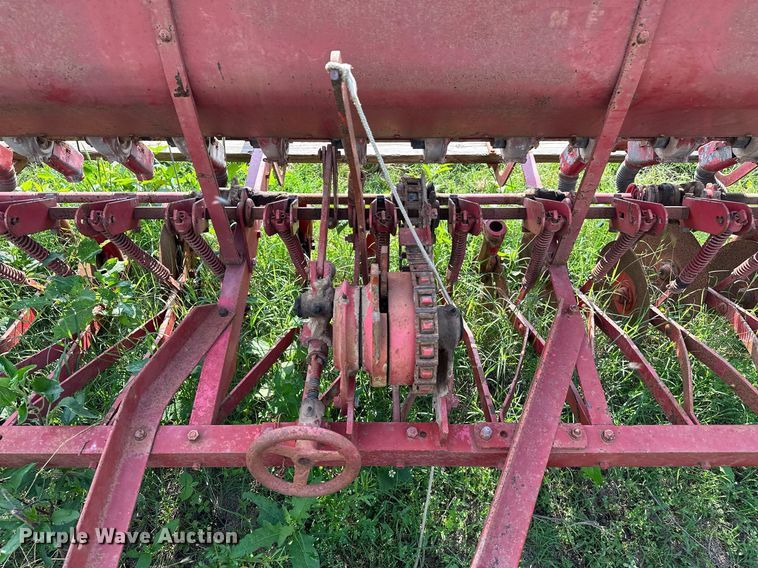 image for item OG9058 Massey Ferguson 33  grain drill