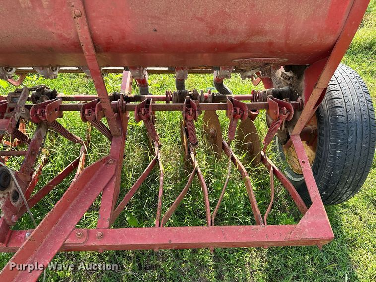 image for item OG9058 Massey Ferguson 33  grain drill