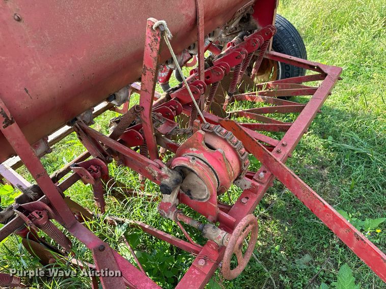 image for item OG9058 Massey Ferguson 33  grain drill