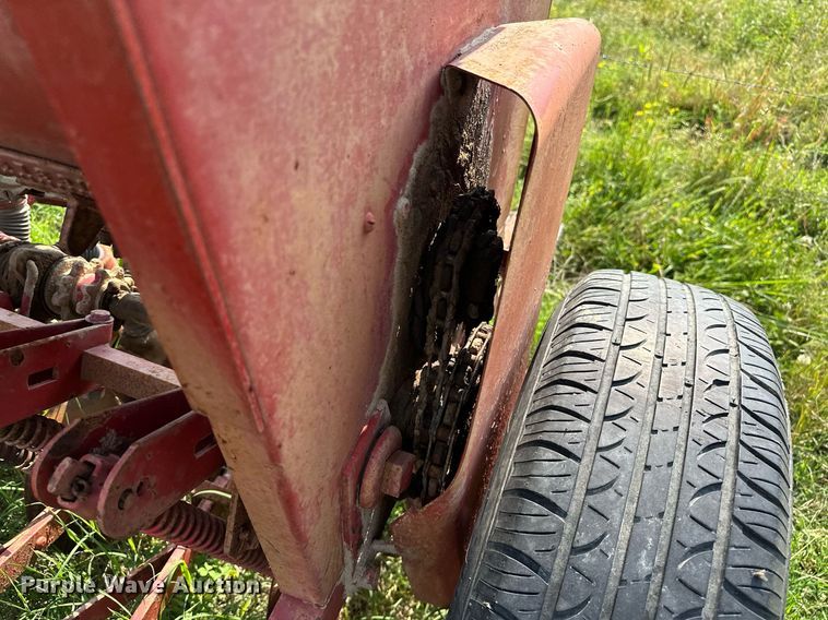 image for item OG9058 Massey Ferguson 33  grain drill