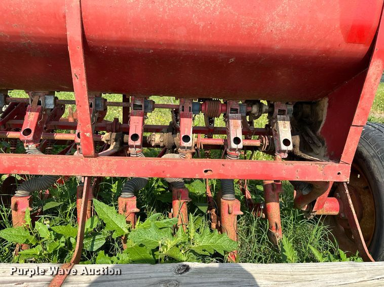 image for item OG9058 Massey Ferguson 33  grain drill