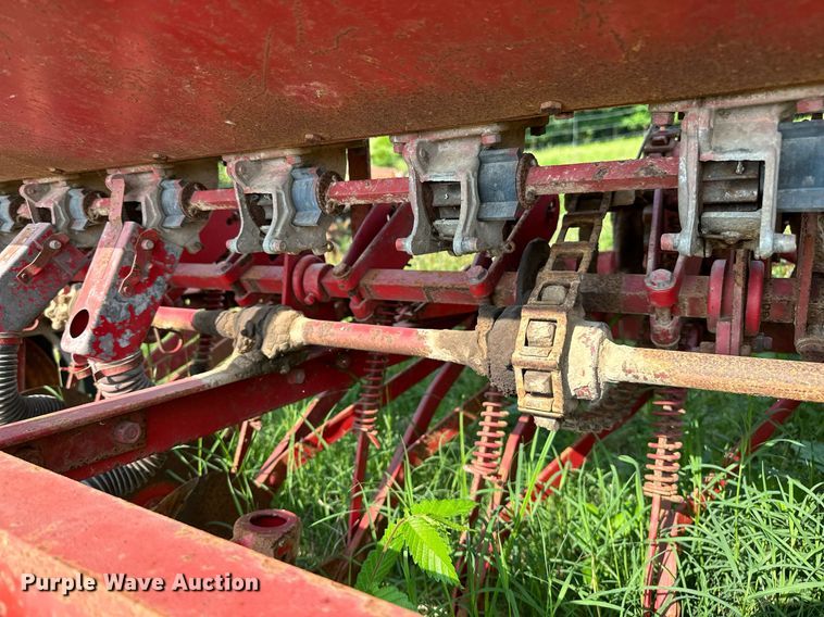 image for item OG9058 Massey Ferguson 33  grain drill